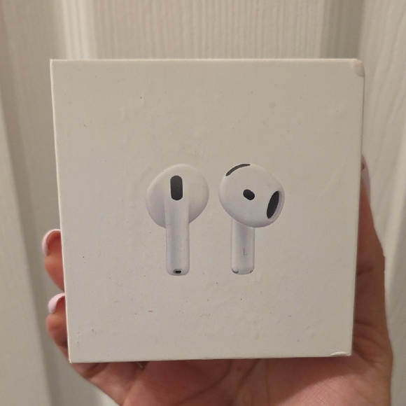 White Wireless Earbuds Airpods 4
